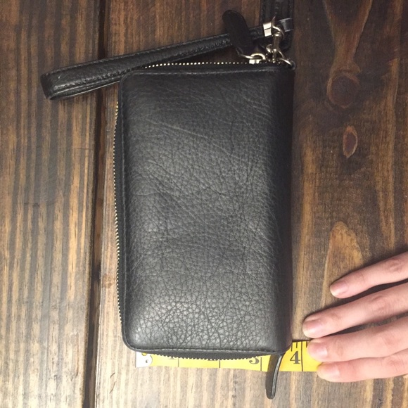 SOLD Coach black leather wristlet wallet - Picture 2 of 5